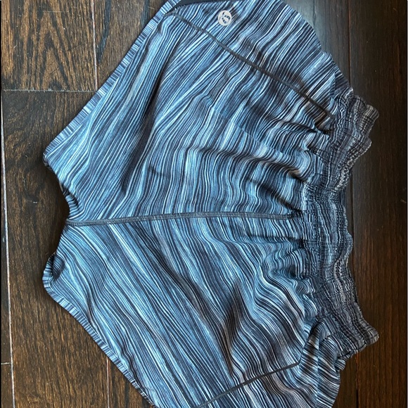 Hotty Hot Low Rise Shorts 2.5” - Picture 2 of 2